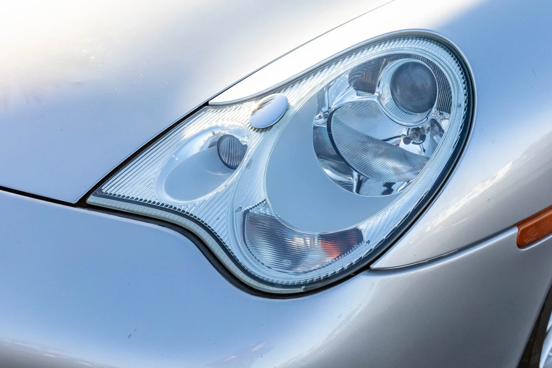 2003 Porsche 996 Carrera - Image 13 of 31