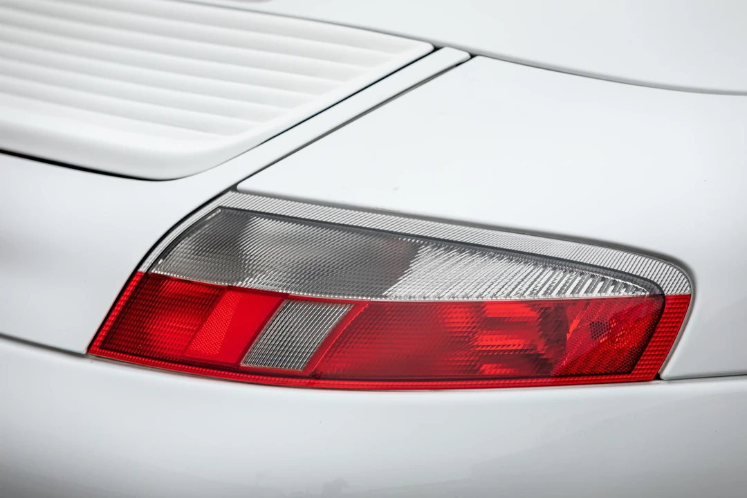 2003 Porsche 996 Carrera - Image 26 of 31