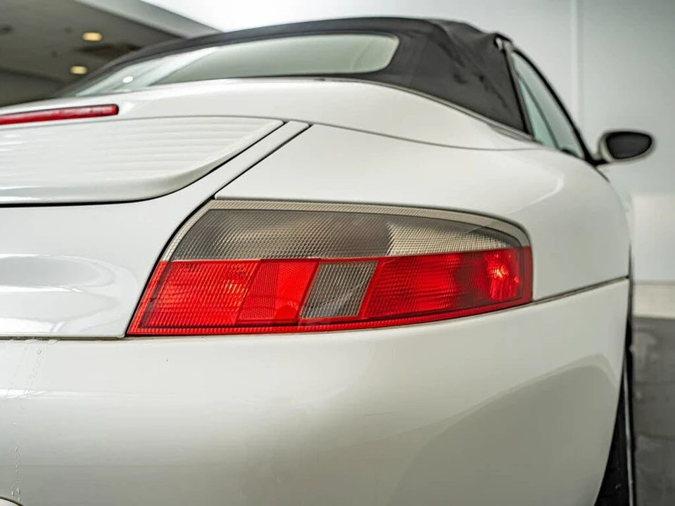 2003 Porsche 996 Carrera - Image 19 of 31