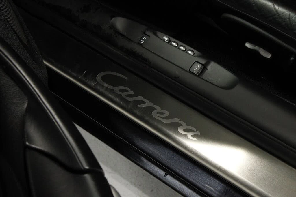 2003 Porsche 996 Carrera - Image 24 of 31