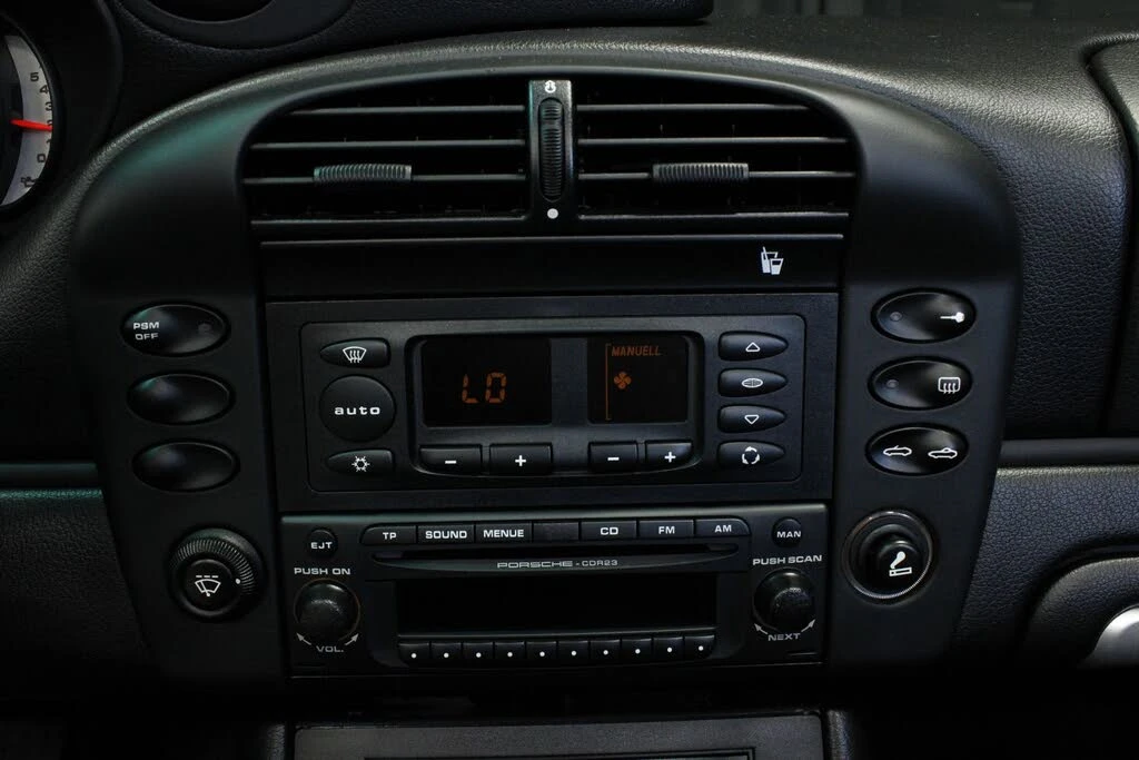 2003 Porsche 996 Carrera - Image 27 of 31