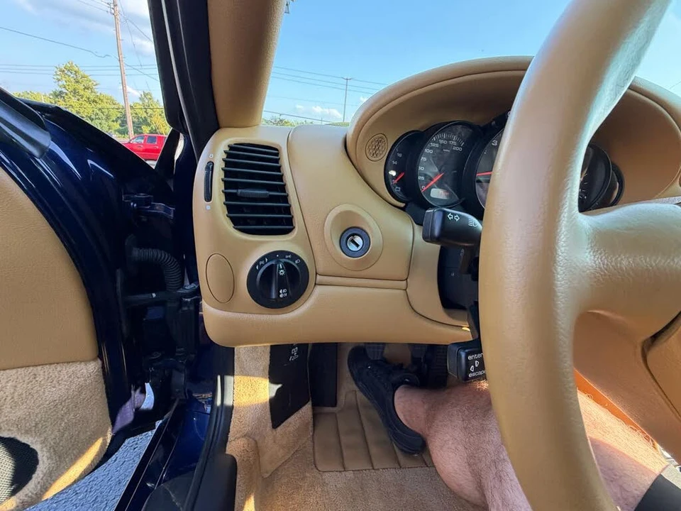 2003 Porsche 996 Carrera - Image 18 of 31