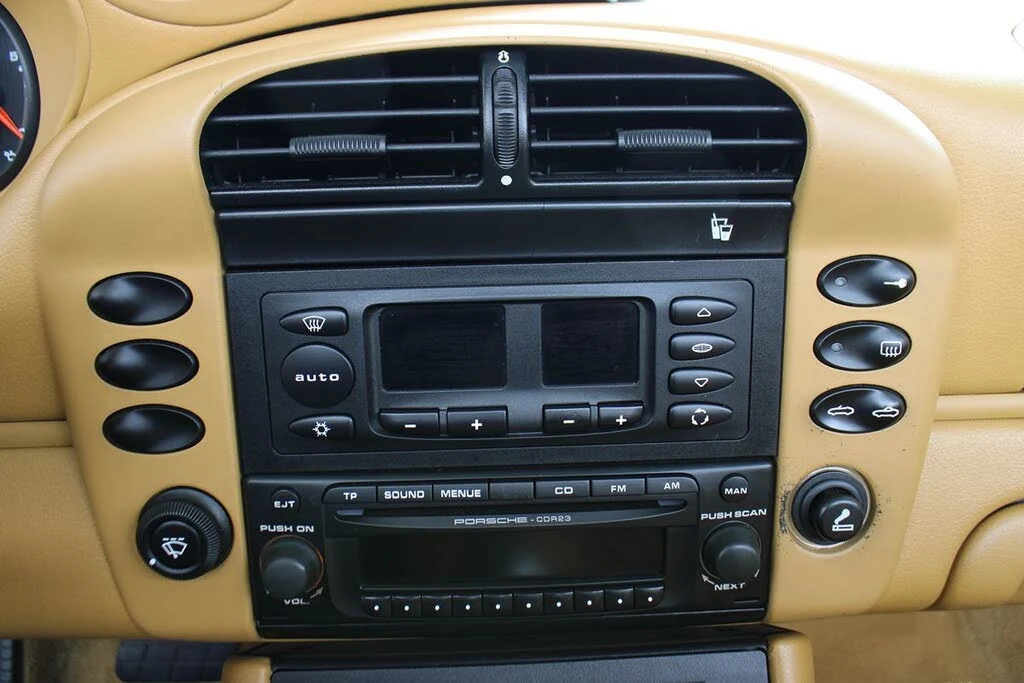 2003 Porsche 996 Carrera - Image 26 of 31