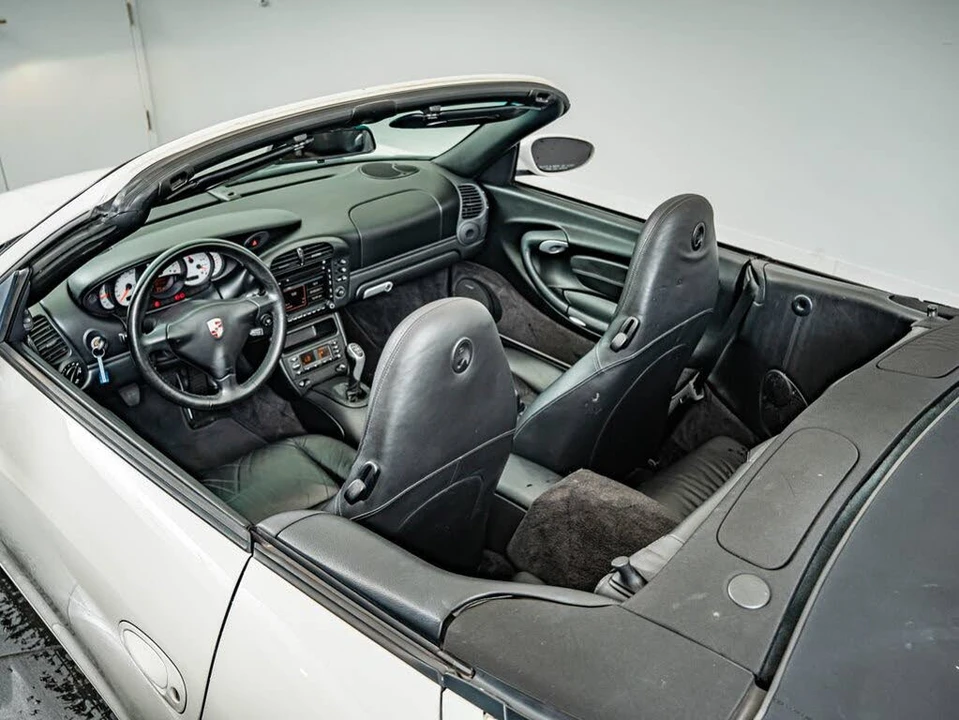 2003 Porsche 996 Carrera - Image 25 of 31