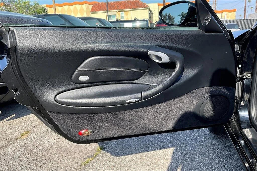 2003 Porsche 996 Carrera - Image 19 of 31