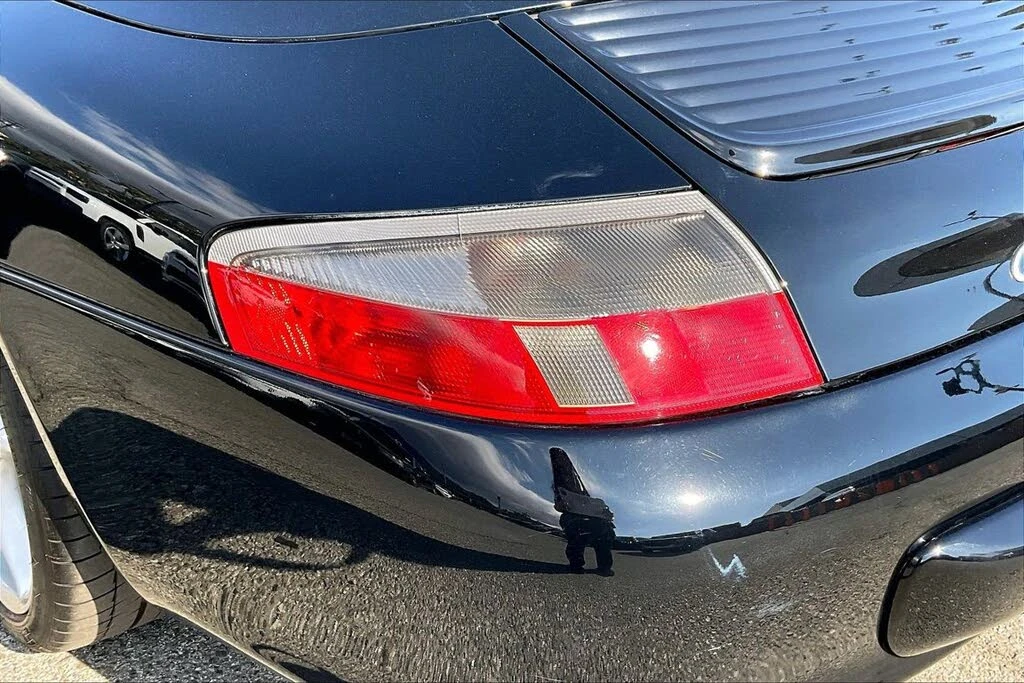 2003 Porsche 996 Carrera - Image 25 of 31