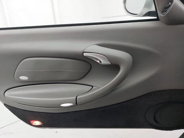 2003 Porsche 996 Carrera - Image 27 of 31