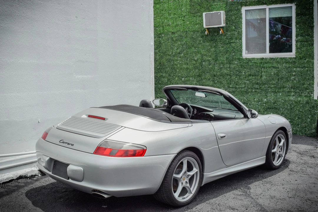 2003 Porsche 996 Carrera - Image 29 of 31