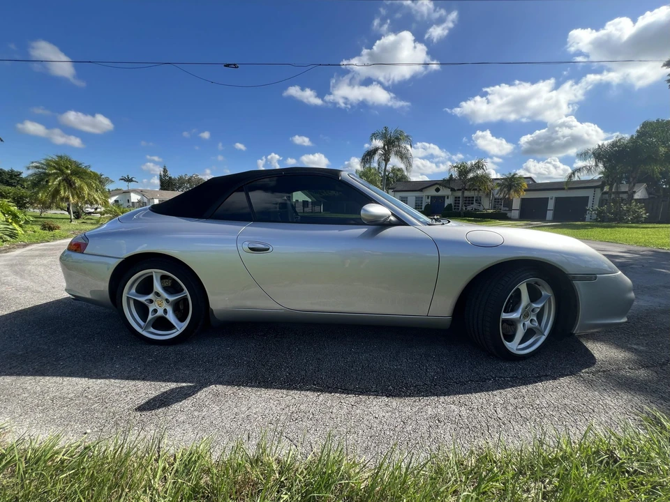 2003 Porsche 996 Carrera - Image 27 of 31