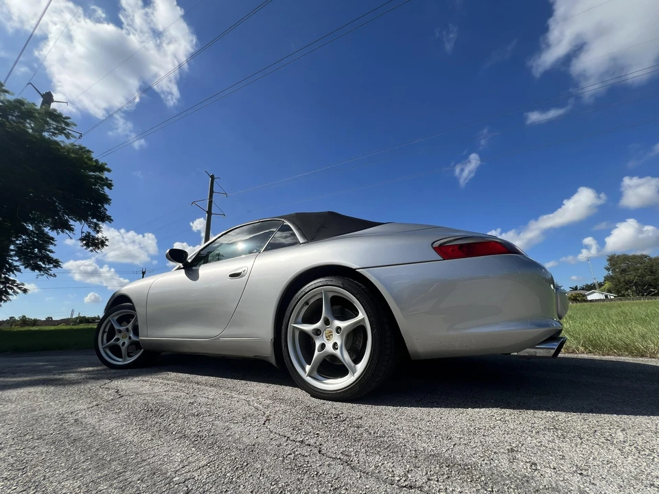2003 Porsche 996 Carrera - Image 13 of 31