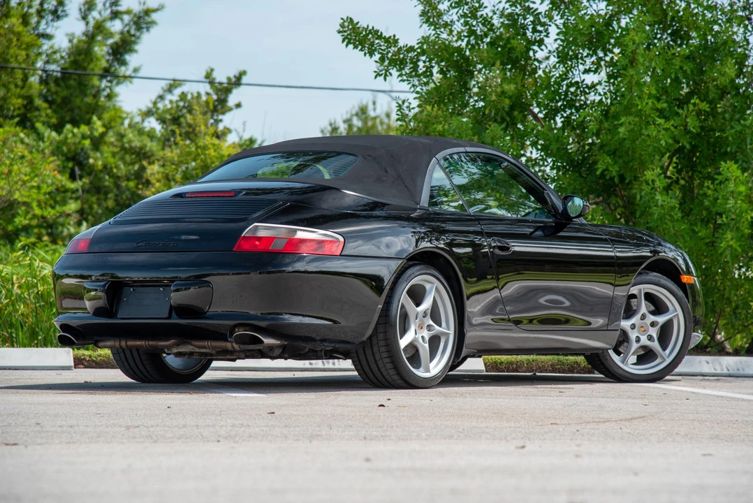2003 Porsche 996 Carrera - Image 19 of 31