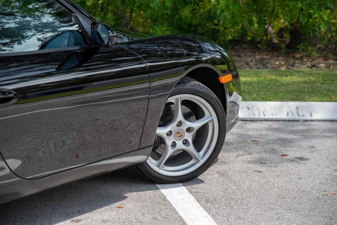 2003 Porsche 996 Carrera - Image 26 of 31