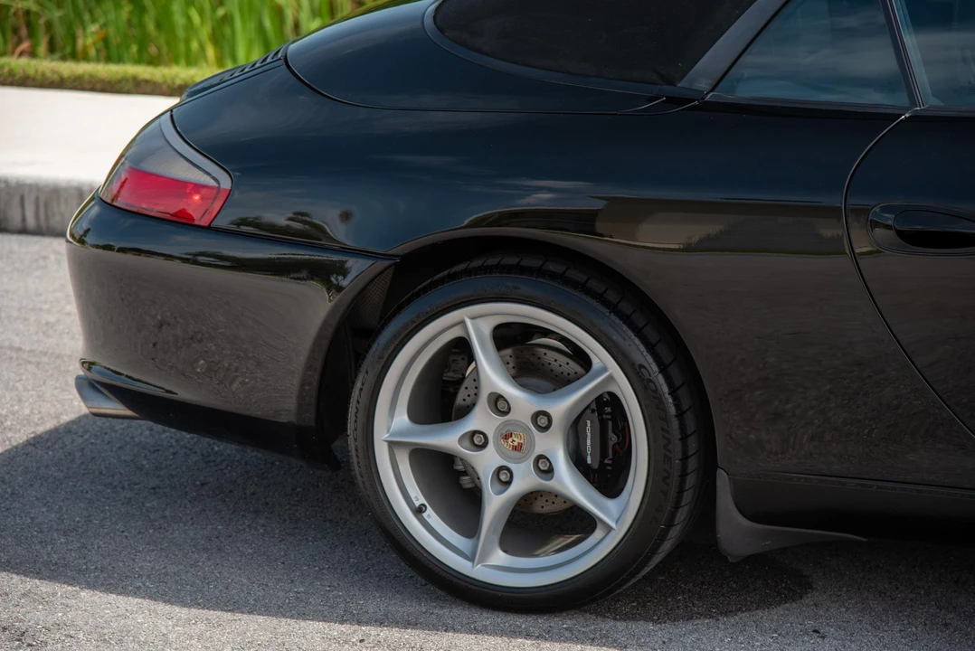 2003 Porsche 996 Carrera - Image 28 of 31