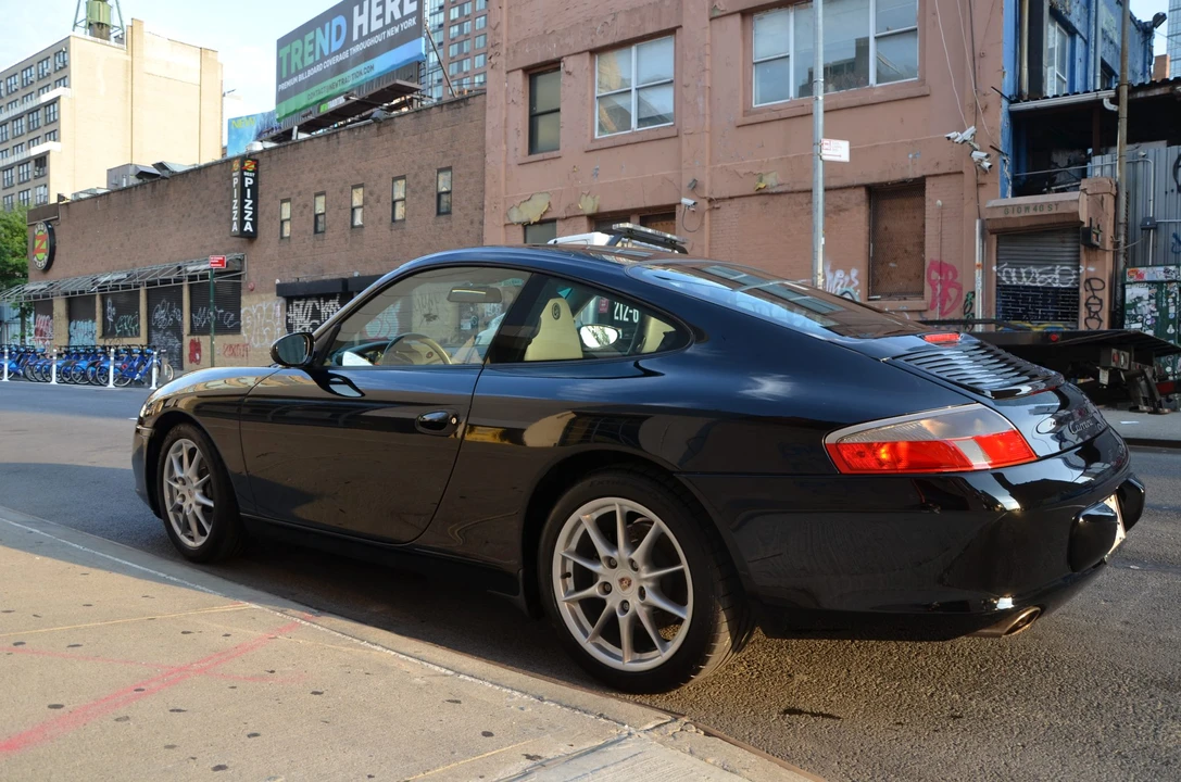 2003 Porsche 996 Carrera - Image 19 of 31