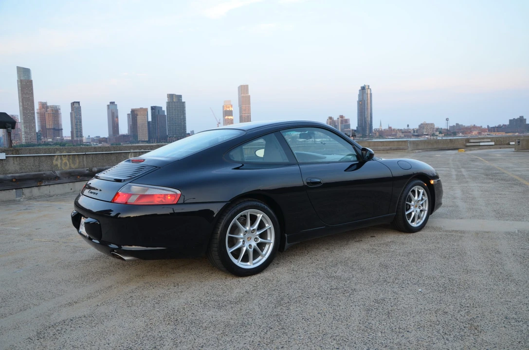 2003 Porsche 996 Carrera - Image 12 of 31