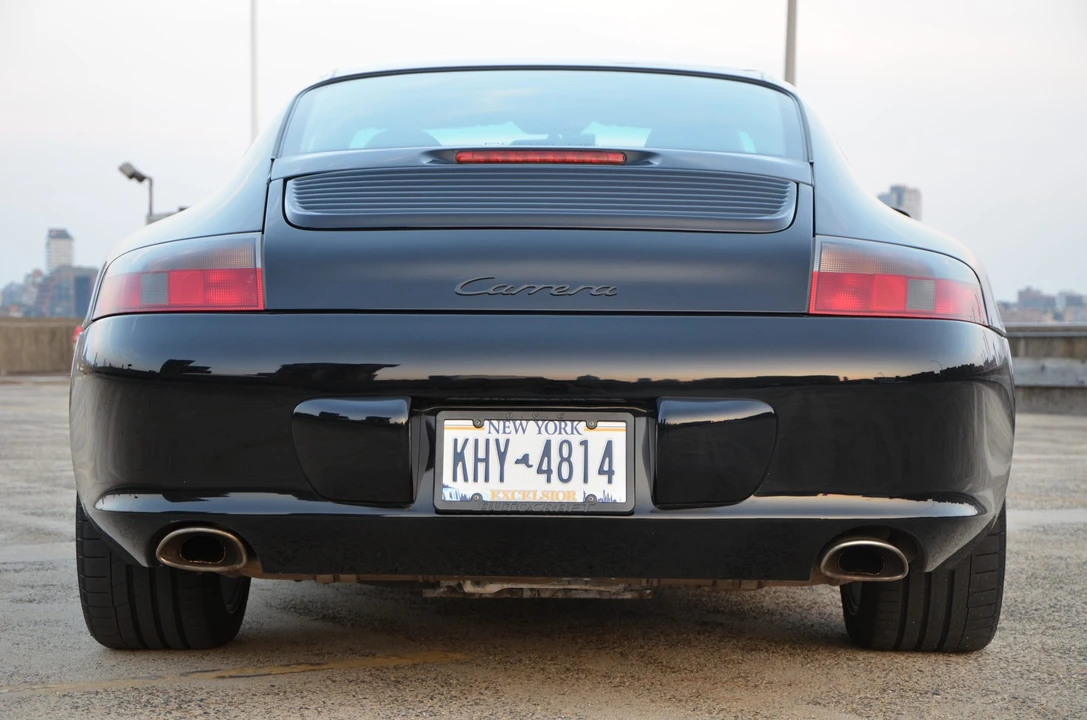 2003 Porsche 996 Carrera - Image 10 of 31