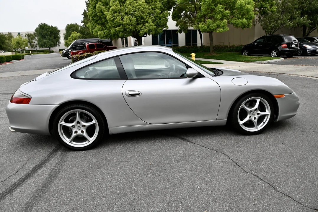 2003 Porsche 996 Carrera - Image 19 of 31