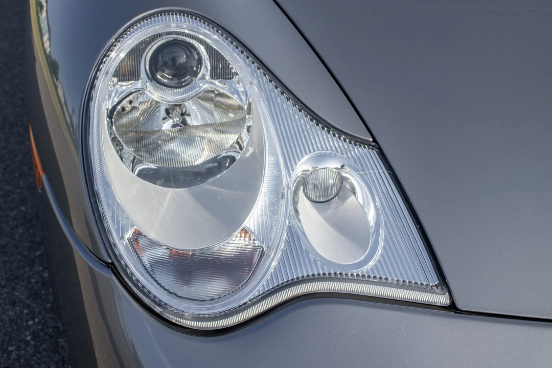 2003 Porsche 996 Carrera - Image 10 of 31