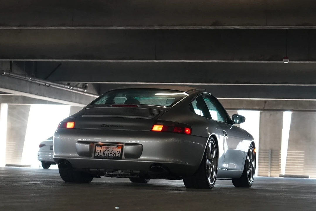 2003 Porsche 996 Carrera - Image 10 of 31