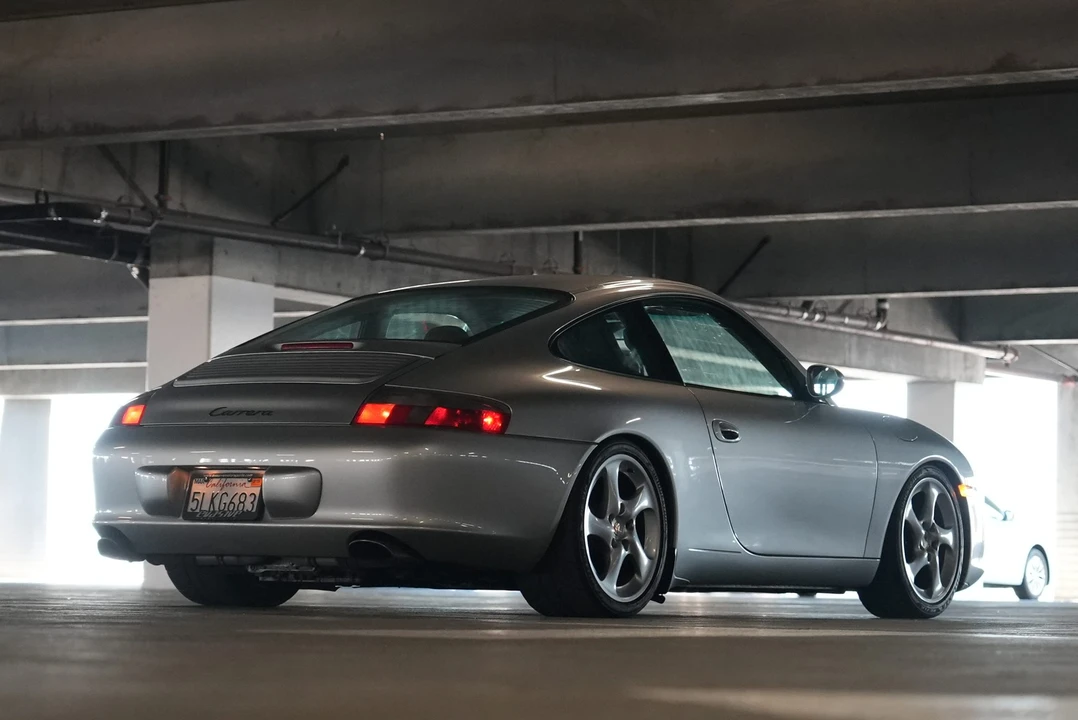 2003 Porsche 996 Carrera - Image 9 of 31