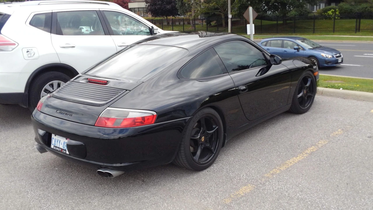 2003 Porsche 996 Carrera - Image 25 of 31
