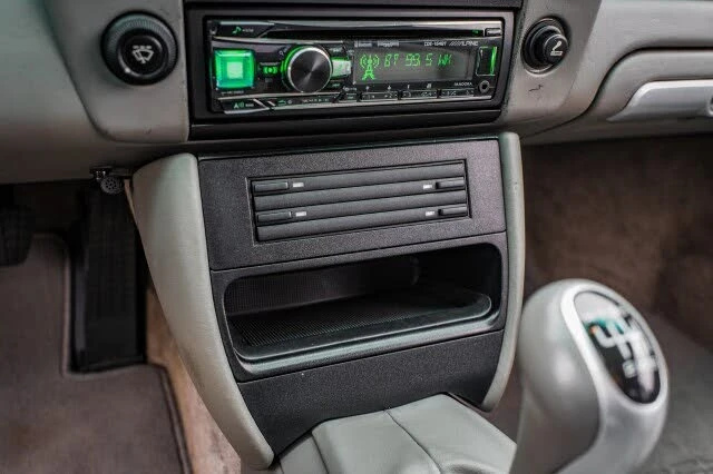 2003 Porsche 996 Carrera - Image 25 of 31