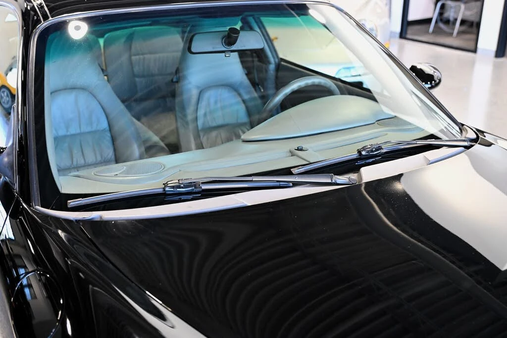 2003 Porsche 996 Carrera - Image 25 of 31