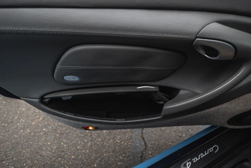 2003 Porsche 996 Carrera - Image 30 of 31