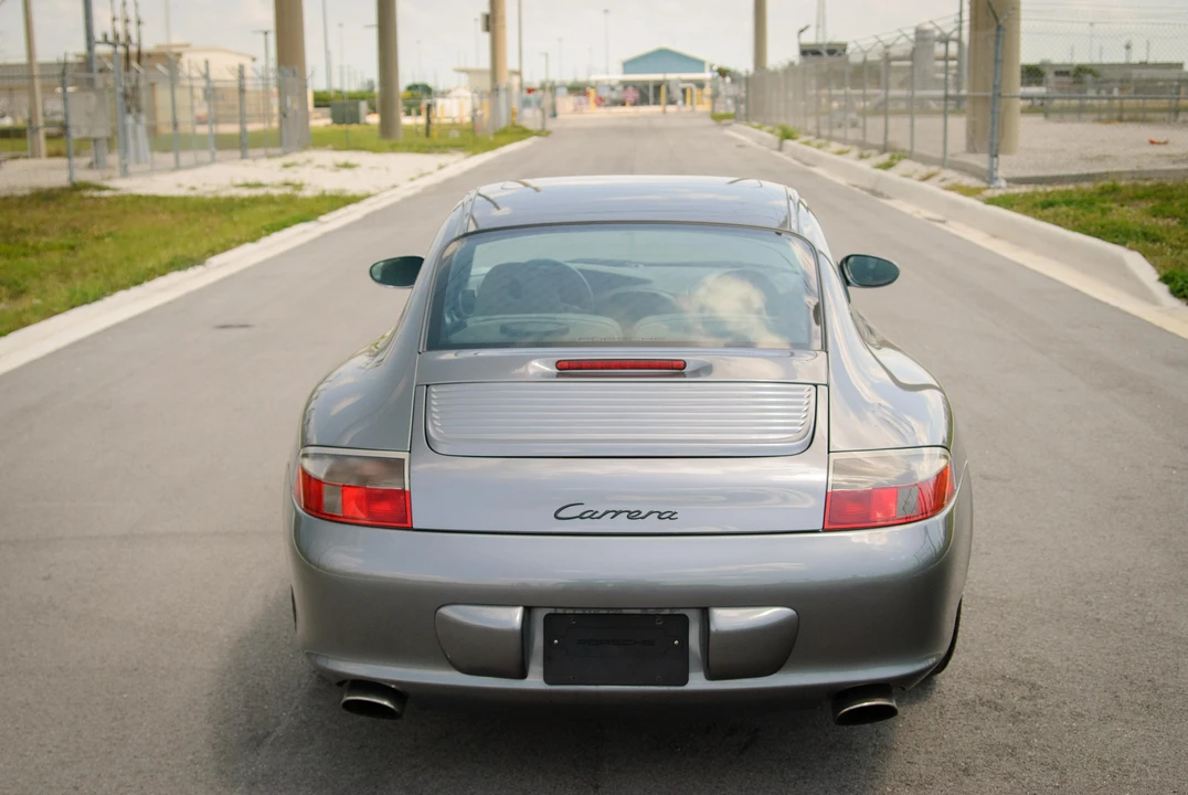 2003 Porsche 996 Carrera - Image 17 of 31