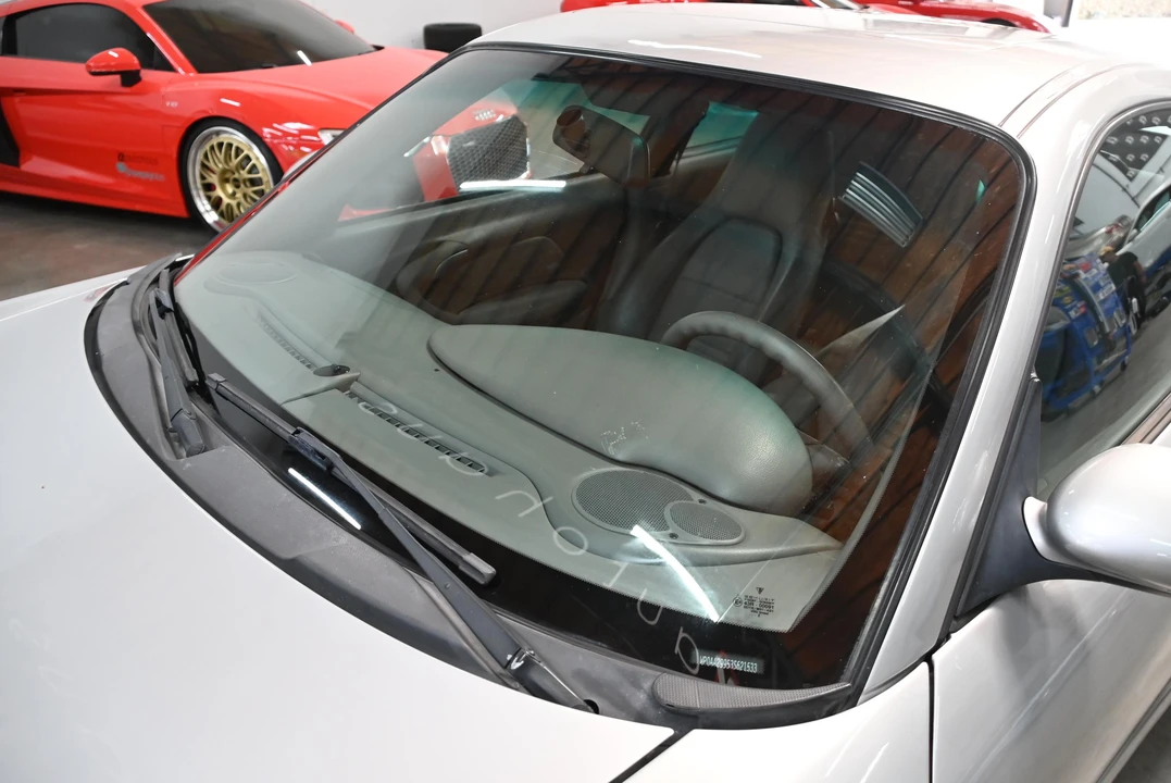 2003 Porsche 996 Carrera - Image 25 of 31