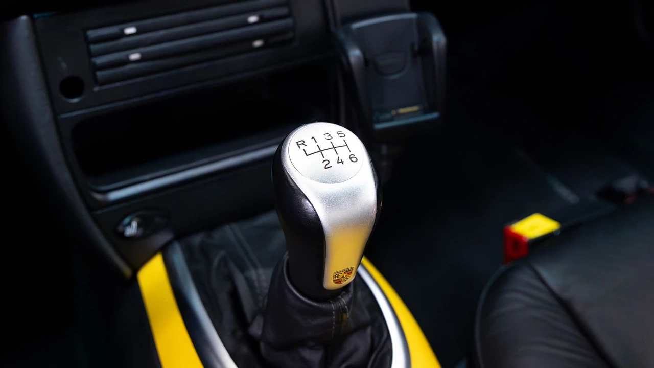 2003 Porsche 911 - Image 31 of 31