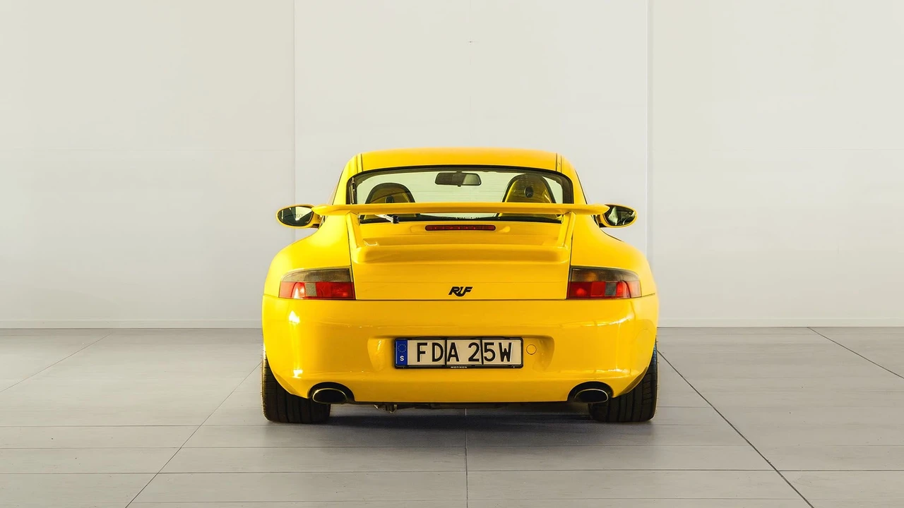 2003 Porsche 911 - Image 2 of 31