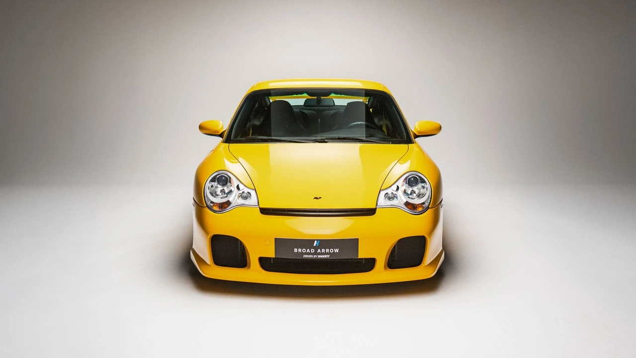 2003 Porsche 911 - Image 3 of 31