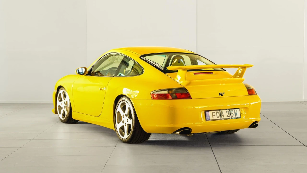 2003 Porsche 911 - Image 23 of 31