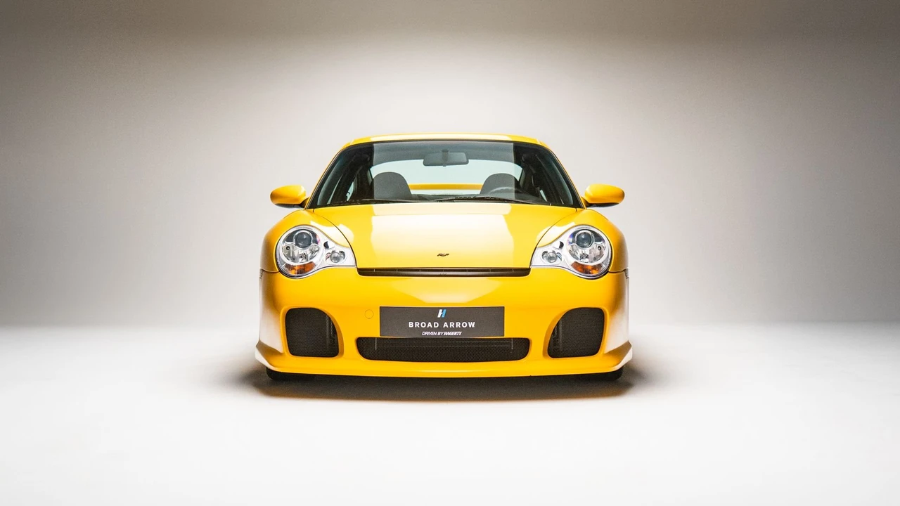 2003 Porsche 911 - Image 22 of 31