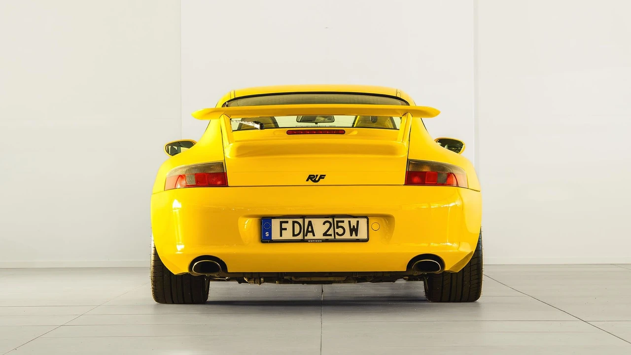 2003 Porsche 911 - Image 22 of 31
