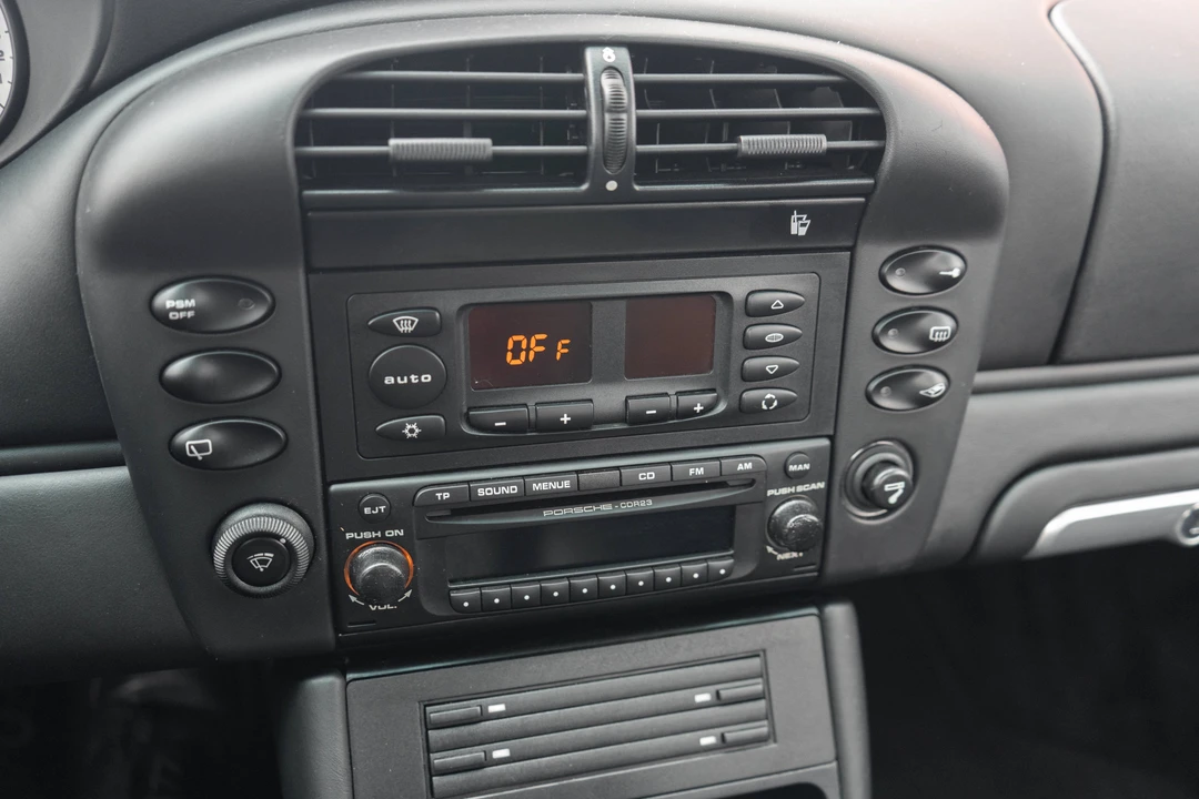 2003 Porsche 911 - Image 15 of 19