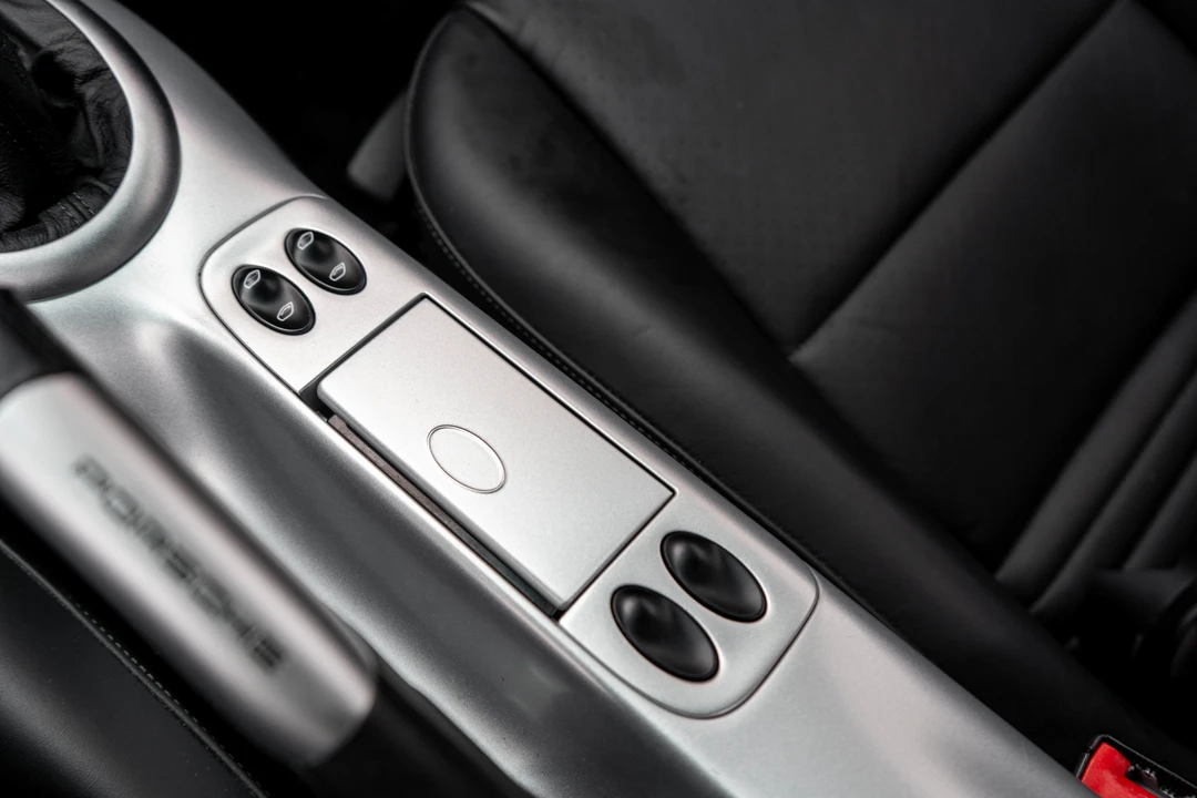 2003 Porsche 911 - Image 17 of 19