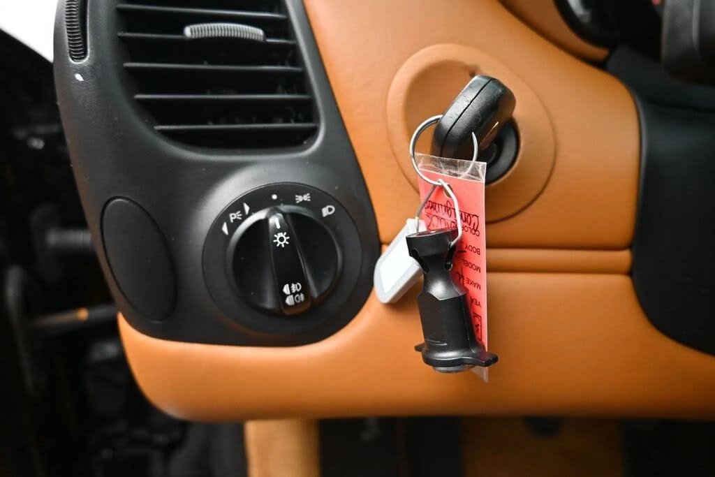 2003 Porsche 996 Carrera - Image 12 of 31