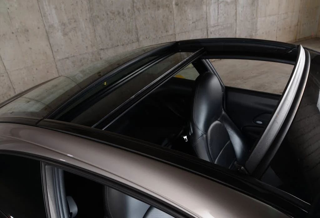 2003 Porsche 996 Carrera - Image 2 of 31