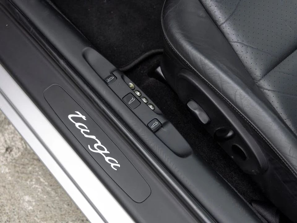 2003 Porsche 996 Carrera - Image 25 of 31