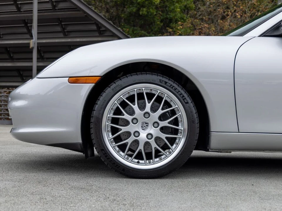 2003 Porsche 996 Carrera - Image 13 of 31