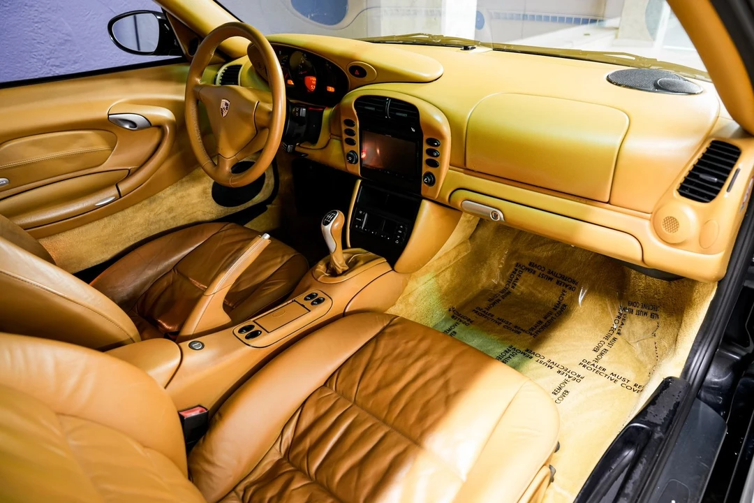 2003 Porsche 996 Carrera - Image 24 of 31