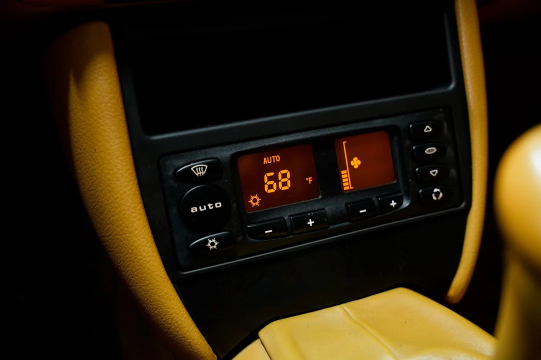 2003 Porsche 996 Carrera - Image 13 of 31