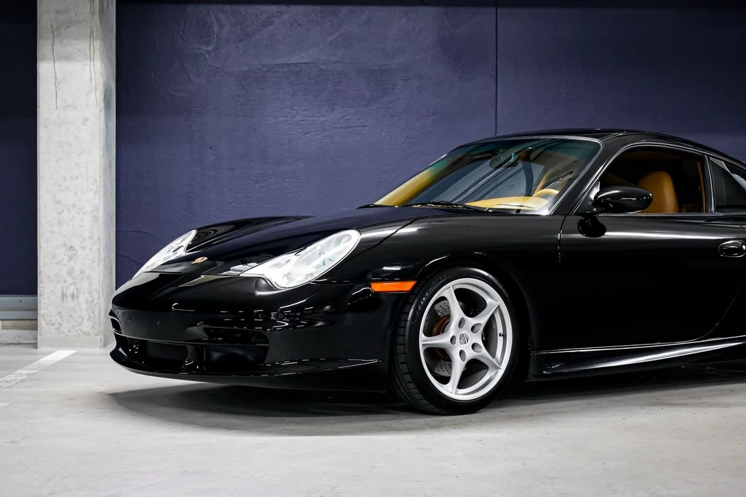 2003 Porsche 996 Carrera - Image 25 of 31