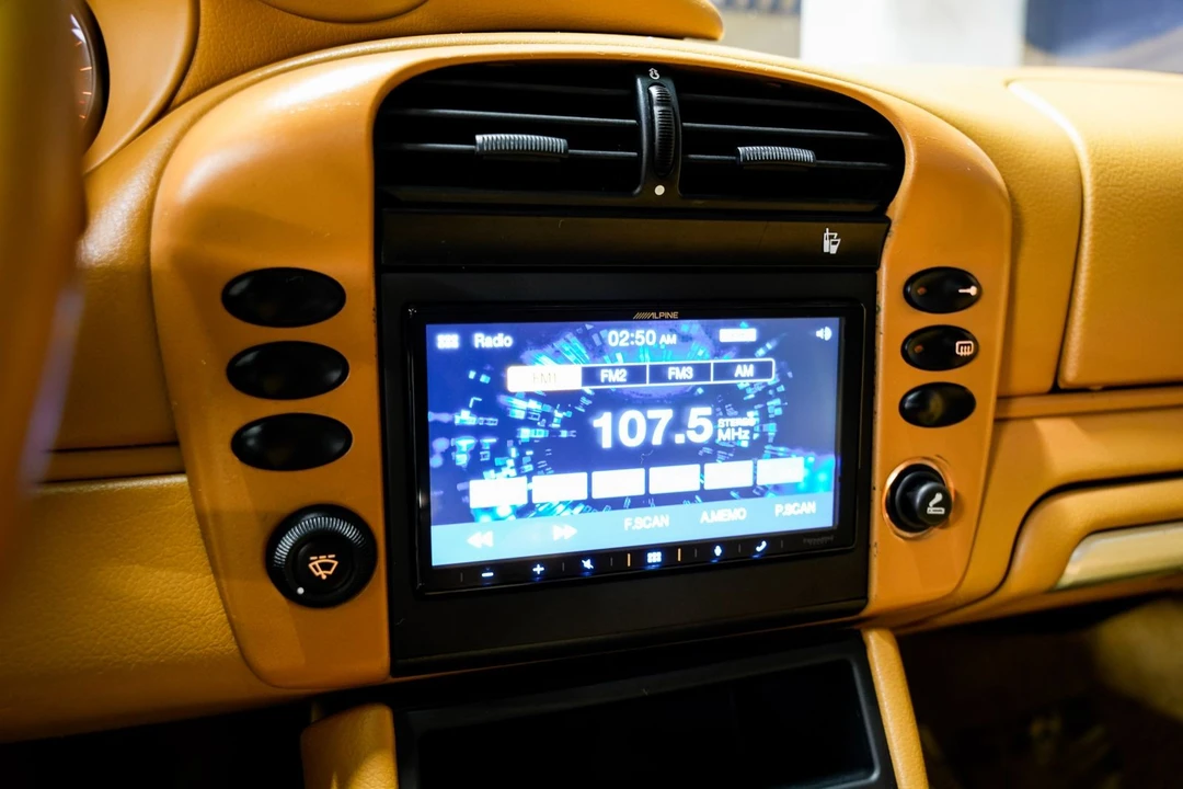 2003 Porsche 996 Carrera - Image 12 of 31