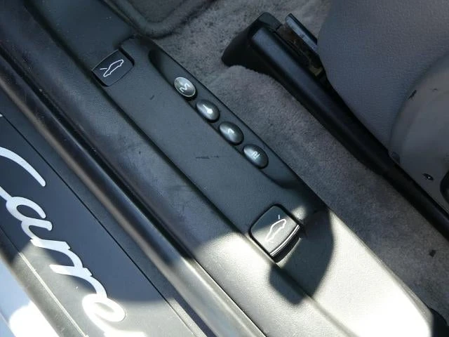 2003 Porsche 996 Carrera - Image 21 of 31