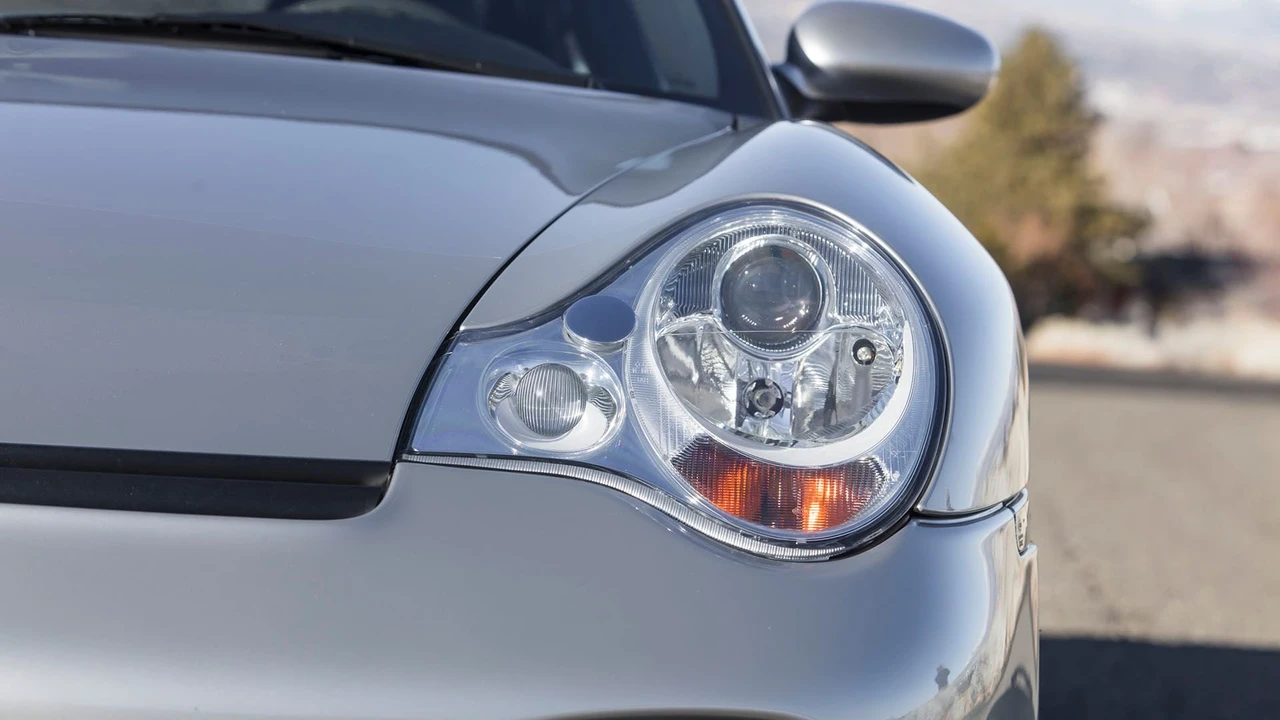 2003 Porsche 996 GT2 - Image 25 of 31