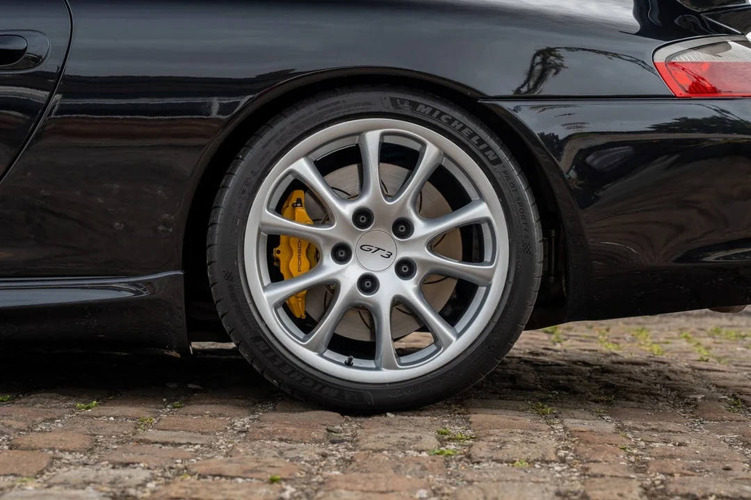 2003 Porsche 996 GT3 - Image 27 of 31
