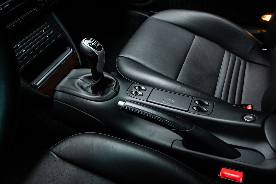 2003 Porsche 996 Carrera - Image 19 of 31